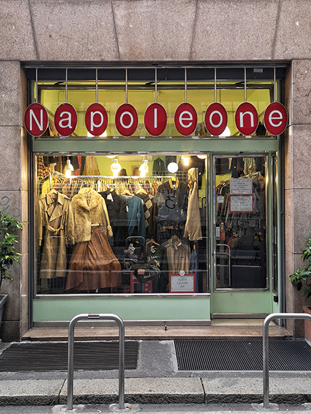 Guida quartiere zona Missori Milano Napoleone vintage